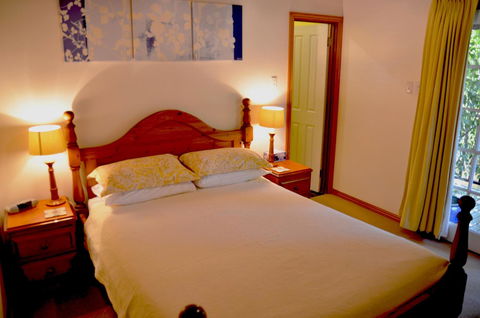 RoseMoore Bed & Breakfast - NT Tourism 10