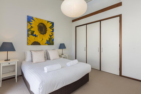 Cottesloe Sea Salt Abode - Executive Escapes - Accommodation NT 5