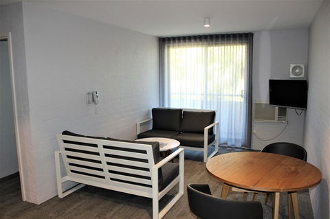 Atrium Hotel Mandurah - Accommodation NT 4