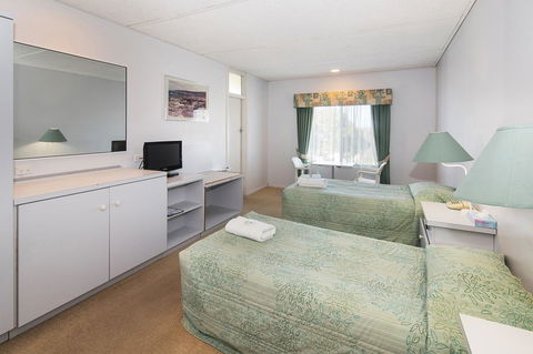 Augusta Hotel Motel - NT Tourism 1
