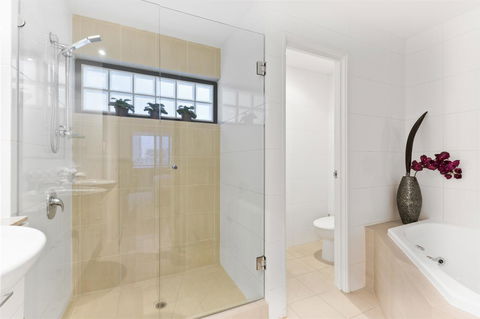 The Executive Penthouse - NT Tourism 9