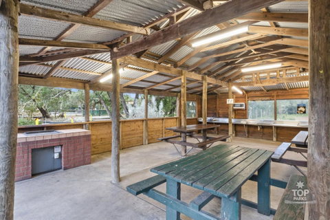 Gracetown Caravan Park - Accommodation NT 2