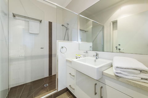 Dolphin Quay Apartments - Accommodation NT 42