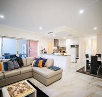 VIP Stays - Villa De Burswood Luxury 3BR Suite w/ King Bed FREE WIFI - Accommodation NT