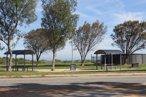 Jurien Beachfront Holiday Units - NT Tourism 21