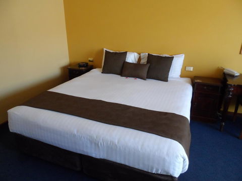 Clifton Motel & Grittleton Lodge - NT Tourism 23