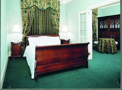 Clifton Motel & Grittleton Lodge - NT Tourism 2
