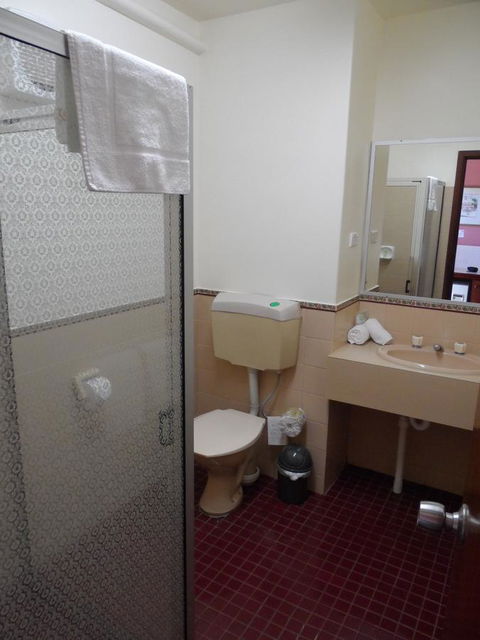Clifton Motel & Grittleton Lodge - NT Tourism 19