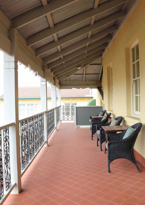 Clifton Motel & Grittleton Lodge - NT Tourism 8