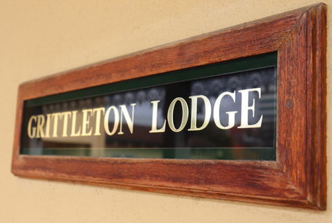 Clifton Motel & Grittleton Lodge - NT Tourism 3