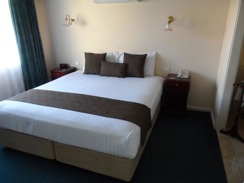 Clifton Motel & Grittleton Lodge - NT Tourism 26