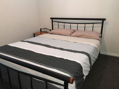 Apartment In Queens Park - NT Tourism 3