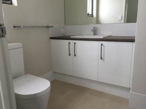 Apartment In Queens Park - NT Tourism 4