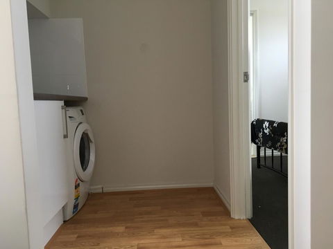 Apartment In Queens Park - NT Tourism 14