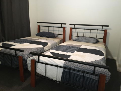 Apartment In Queens Park - NT Tourism 1