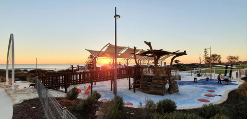 Scarborough Beach Front Resort - Shell Four - NT Tourism 18