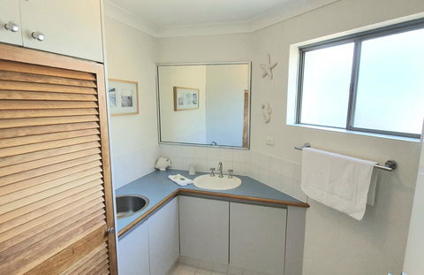 Scarborough Beach Front Resort - Shell Four - NT Tourism 3