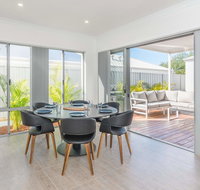 Karrinyup Waters Luxury House Rental - Accommodation NT