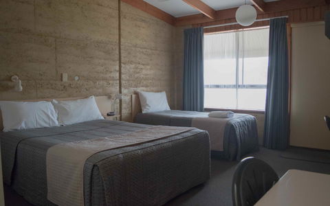 Hopetoun Motel & Chalet Village - Accommodation NT 1