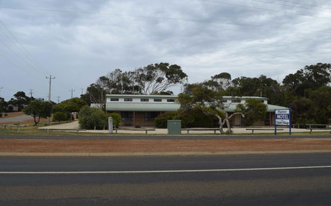 Hopetoun Motel & Chalet Village - Accommodation NT 18
