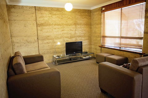 Hopetoun Motel & Chalet Village - Accommodation NT 41