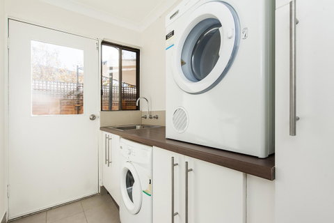 Forrest St - Accommodation NT 16