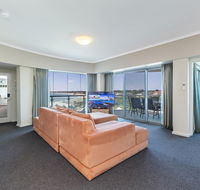 A 406 FANTASTIC OCEAN BEACH and MARINA VIEW APT AT SEASHELLS RESORT - NT Tourism