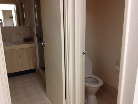 Dragonfly Apartment On Regal - NT Tourism 23