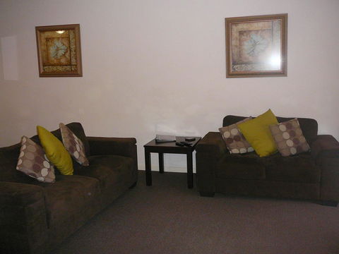 Dragonfly Apartment On Regal - NT Tourism 9