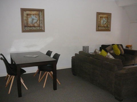 Dragonfly Apartment On Regal - NT Tourism 6