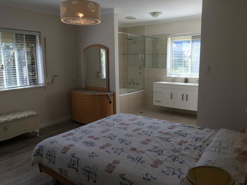 Halls Head Beach House - Accommodation NT 6