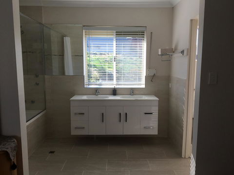 Halls Head Beach House - Accommodation NT 7