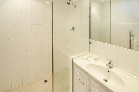 Seahaven - Accommodation NT 12