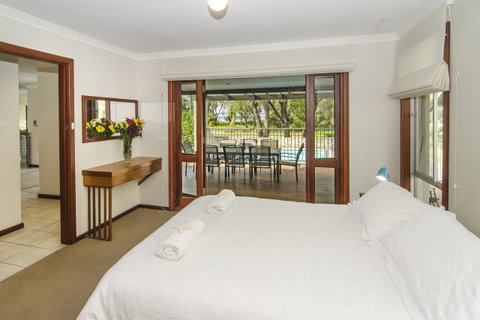 Seahaven - Accommodation NT 15