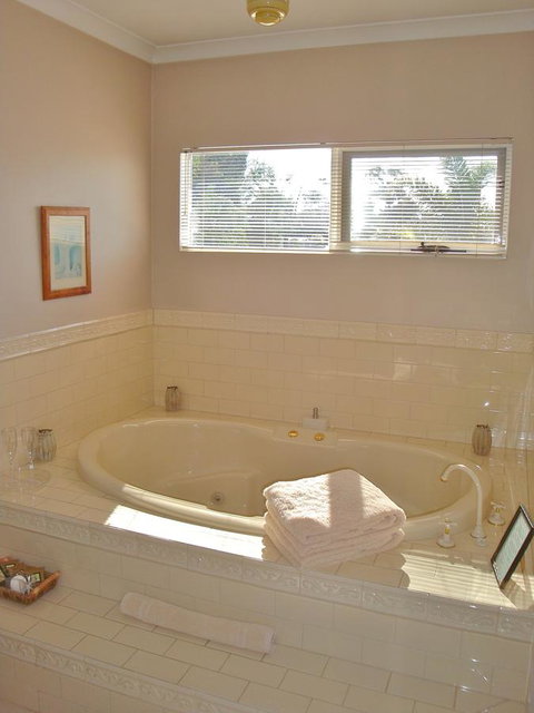 Lanterns Retreats - Accommodation NT 20