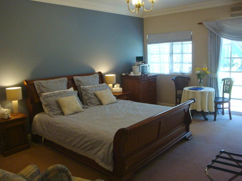 Lanterns Retreats - Accommodation NT 13