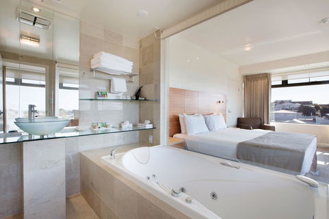 Gateway Hotel By Nightcap Plus - Accommodation NT 18