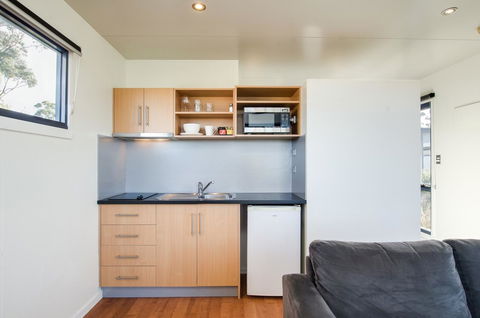 Swansea Beach Chalets - NT Tourism 17