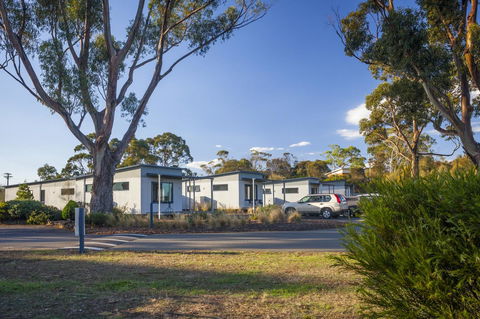 Swansea Beach Chalets - NT Tourism 24