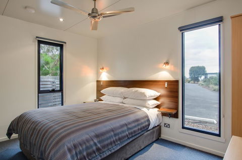 Swansea Beach Chalets - NT Tourism 14