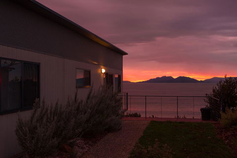 Swansea Beach Chalets - NT Tourism 38