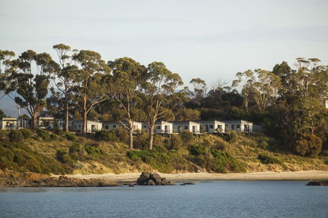 Swansea Beach Chalets - NT Tourism 25