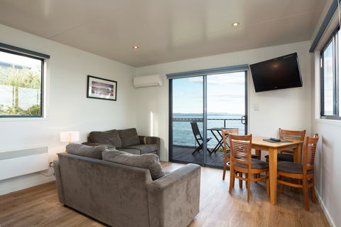 Swansea Beach Chalets - NT Tourism 1