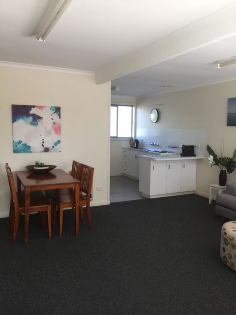 Old Pier Apartments - NT Tourism 1
