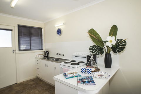 Old Pier Apartments - NT Tourism 13