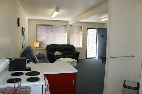 Old Pier Apartments - NT Tourism 6