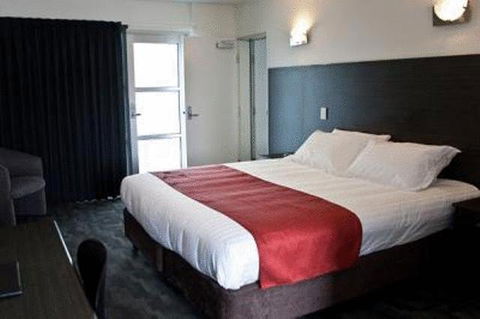 Brighton Hotel Motel - Accommodation NT 11