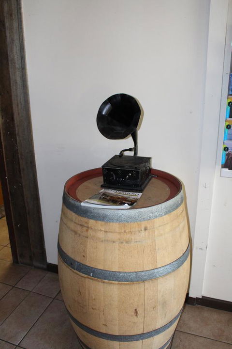 Tullah Lakeside Lodge - Accommodation NT 13