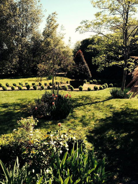 Clydesdale Manor - Accommodation NT 20