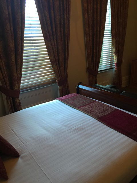 Clydesdale Manor - Accommodation NT 10